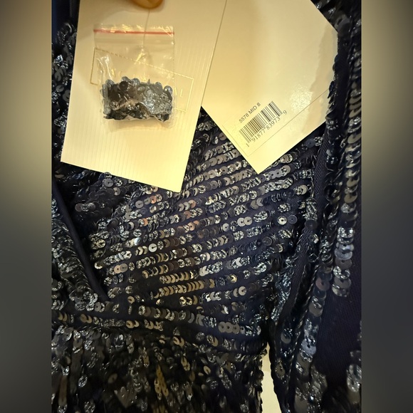 NWT|Mac Duggal Midnight Navy Sequined V-Neck Short Puff Sleeve Midi Dress Size 8 - Picture 5 of 9